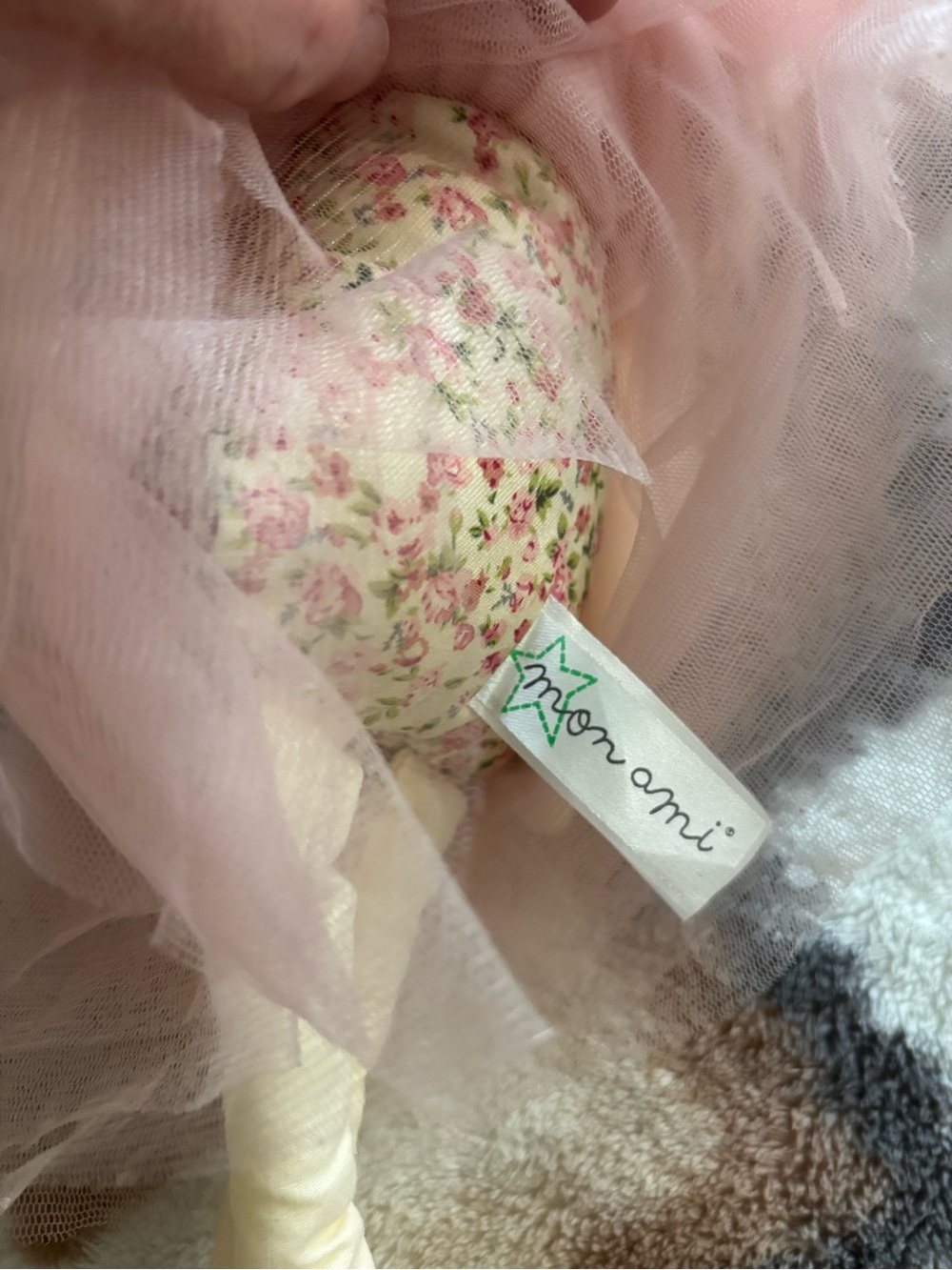 Mon Ami Rose Scented Dolls - Picture 4 of 4